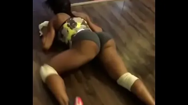 New Bearded Gracyanne giving pussy on the floor new Videos