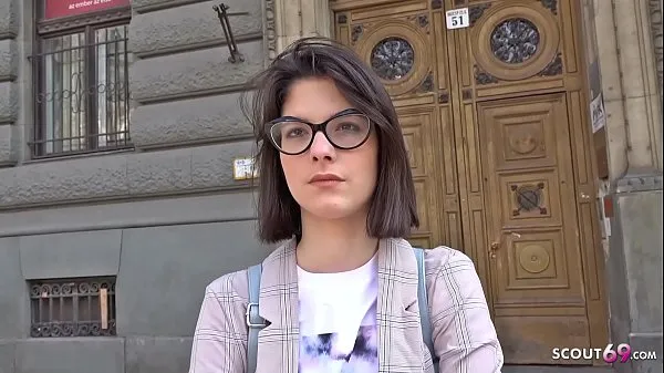 Novi GERMAN SCOUT - Teen Sara Talk to Deep Anal Casting novi videoposnetki