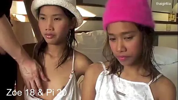 Nuovi Zoe 18 e Pi 19 si divertono a succhiare un cazzo duro nel bagno dell'hotel nuovi video
