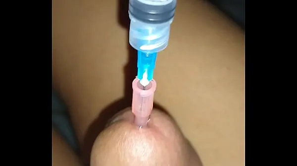 Новые Впрыскивание воды в пенис с помощью катетера новые видео