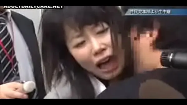 Neue Japanische Frau ausgezogen, auf der Bühne entschuldigt, neben ihrem Ehemann 02 vom 02-02 gedemütigtneue Videos