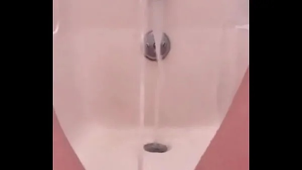 Nye 18 yo pissing fountain in the bath nye videoer