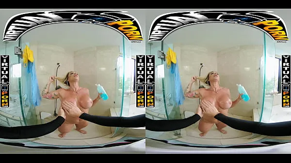 ใหม่ Busty Blonde MILF Robbin Banx Seduces Step Son In Shower วิดีโอใหม่