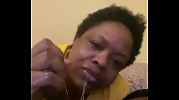 ใหม่ Mature ebony bbw gets throat fucked by Gansgta BBC วิดีโอใหม่