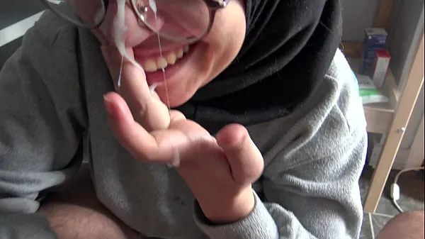 نئے A Muslim girl is disturbed when she sees her teachers big French cock نئے ویڈیوز