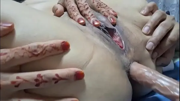 新的 Pakistani husband sucking and play with dildo with nasreen anal and pussy 新视频