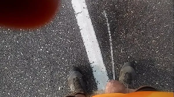 New Pissing on public highway new Videos